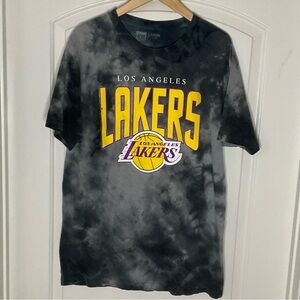 Men’s Large Lakers Y&R Tie-Die T-Shirt